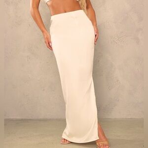 Pretty Little Thing I NWT I US 8 I Cream satin high rise fitted midaxi skirt